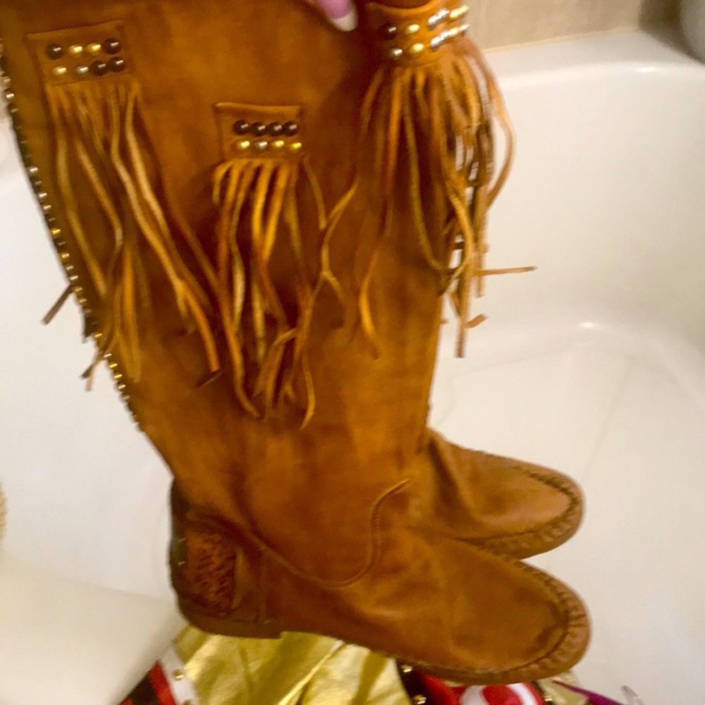 Caramel brown karma of charm leather boots never worn with fringe embellishments